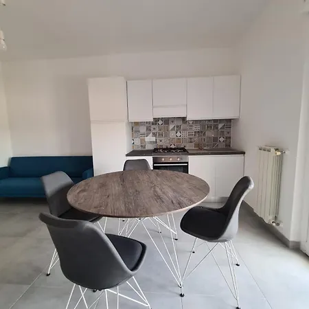 Bholidaymood - La Casa Di B *