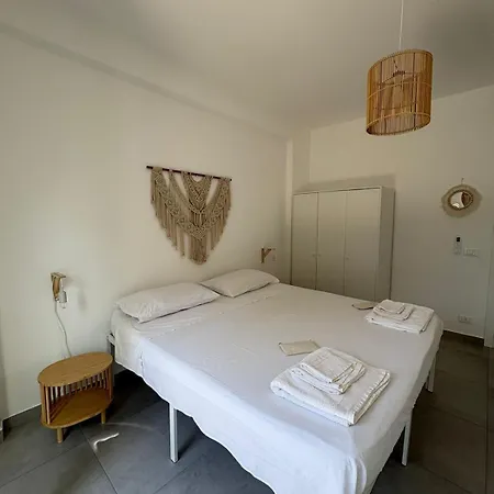 Bholidaymood - La Casa Di B *